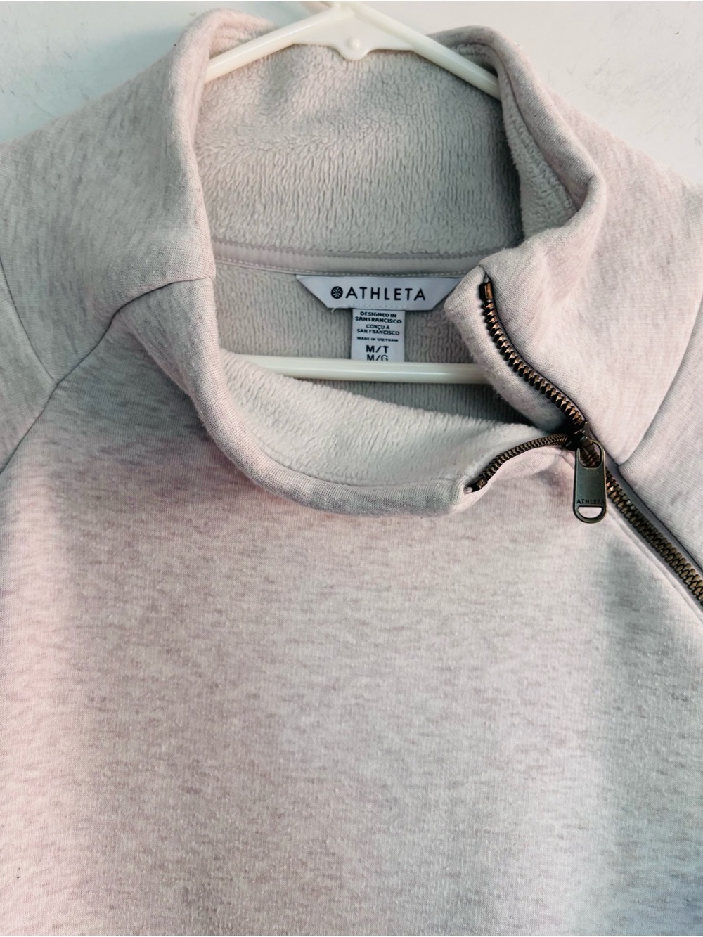 Athleta Cozy Karma Asym Pullover EUC